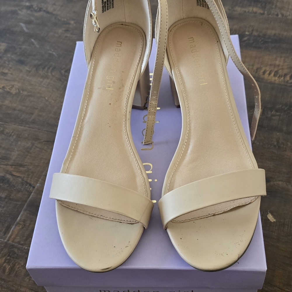 MaddenGirl kitten block heel sz 10